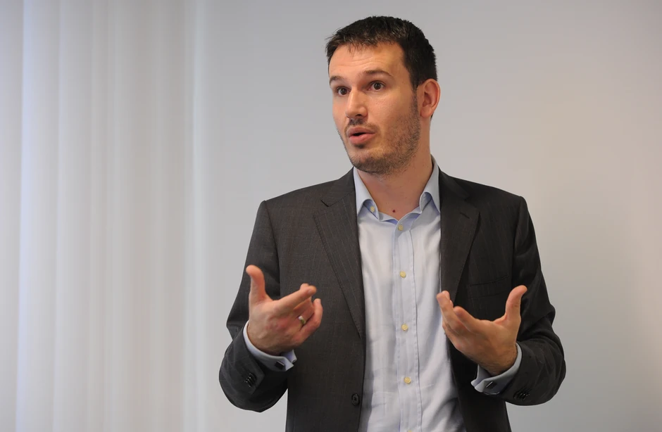 Nikola Altiparmakov: Veća povećanja plata trebalo bi dati ključnim nedovoljno plaćenim sektorima, poput lekara i medicinskih sestara