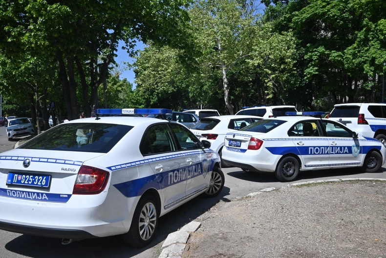 Muškarac preti samoubistvom na Rakovici