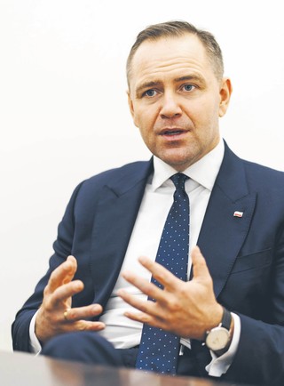 Karol Nawrocki, kandydat na  prezydenta popierany przez PiS, od 2021 r. prezes Instytutu Pamięci Narodowej
