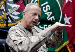 Romans byłego szefa CIA pogrążył kolejnego generała? Afera w armii USA