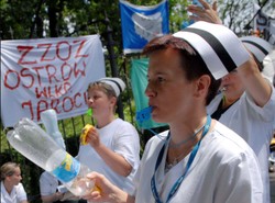 Pielęgniarki chcą pracować jak lekarze