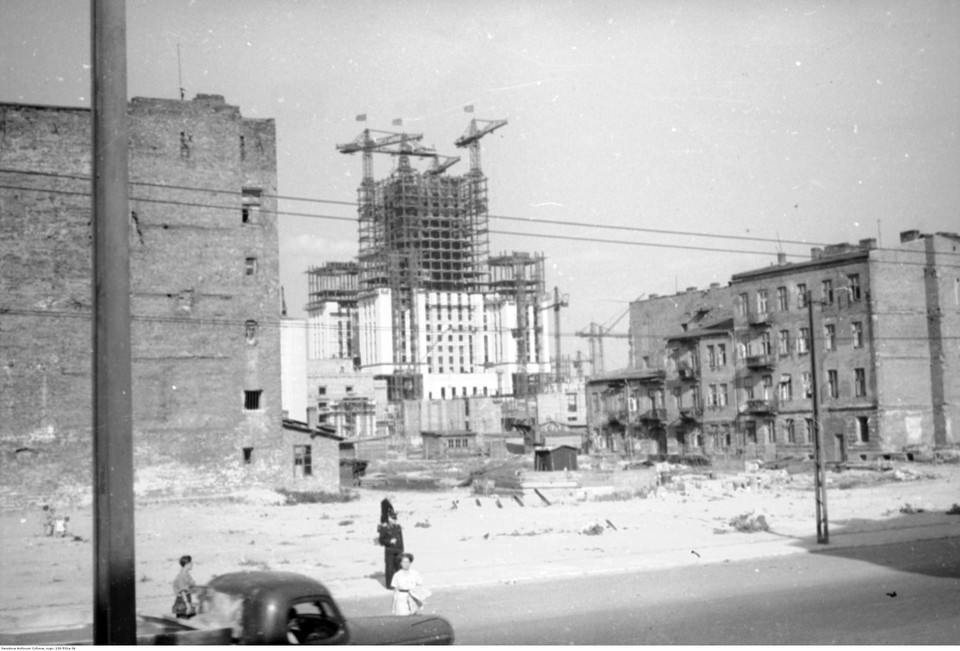 Pałac Kultury i Nauki w czasie budowy (1953 r.)