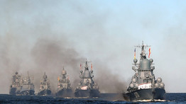 Felrobbant, lángokban az oroszok egyik Fekete-tengeri zászlóshajója – Óriási tűz a Moszkván, beteljesedett a Kígyó-sziget átka