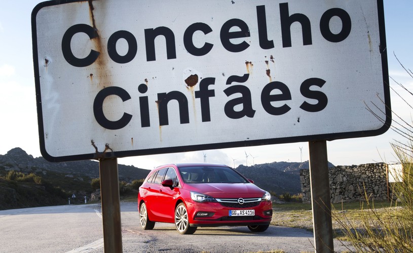 Opel astra sports tourer