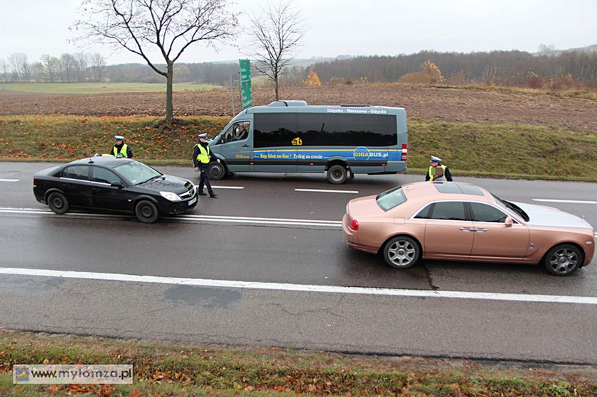 Pościg za luksusowym rolls-roycem. Pirat drogowy uciekał przez kilka powiatów