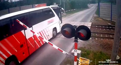 Bezmyślne zachowanie kierowcy autobusu. Wiózł niepełnosprawne dzieci [NAGRANIE]