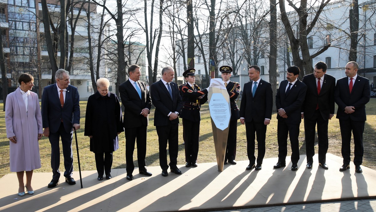 Chciałbym, żeby zwiększyła się obecność wojsk NATO w Polsce; Polska – ze względu na swoje położenie – może być swoistym hubem bezpieczeństwa, skąd to bezpieczeństwo będzie mogło być rozprowadzane – mówił prezydent Andrzej Duda w Koszycach.