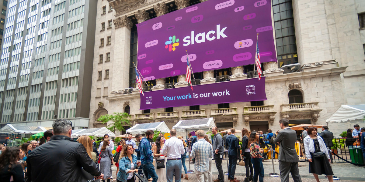 Pracownicy Slacka przed nowojorską giełdą. 20 czerwca 2019 r.