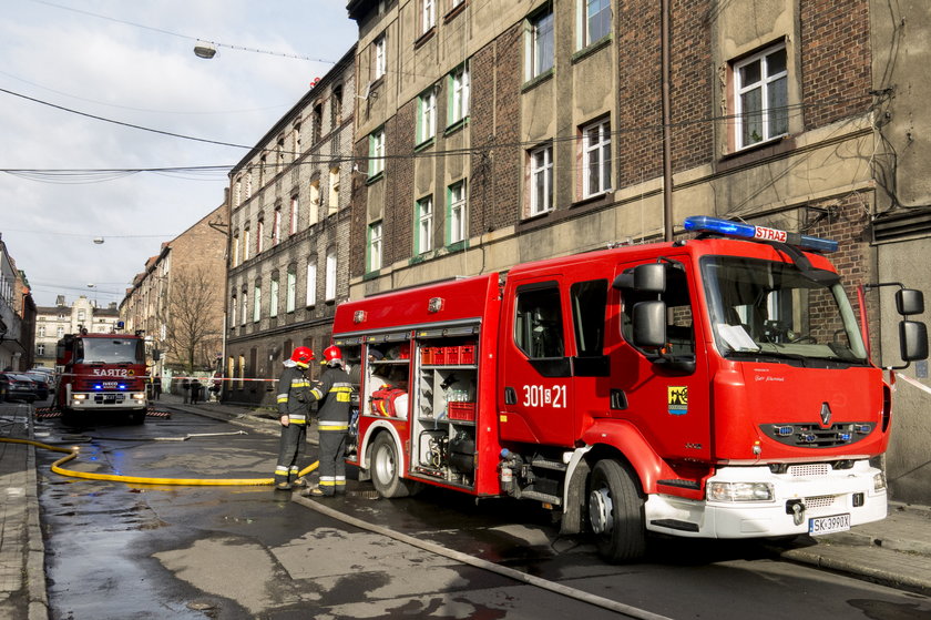 Katowice. Pożar kamienicy przy ul. Karola 