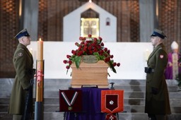 Uroczystości pogrzebowe Antoniego Krauze. Duda: Tworzył z niezachwianą wiarą w ideały i wartości