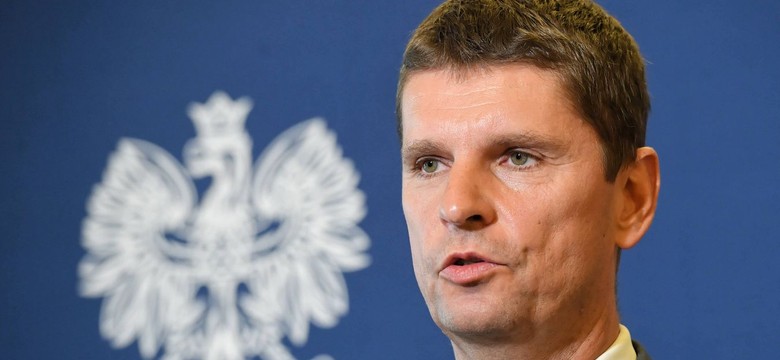 Samorządy szykują pozew przeciwko MEN. "Spokojnie czekamy, aż władze Warszawy podejmą kroki prawne"