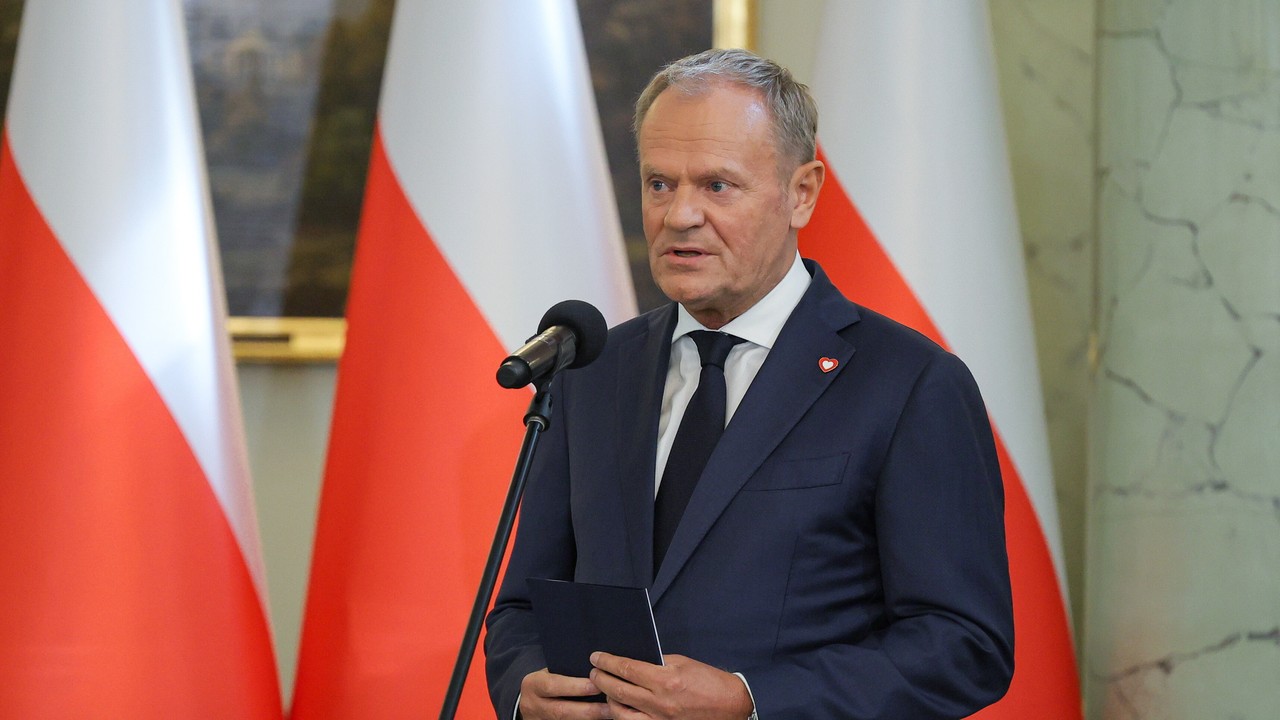 Donald Tusk mówił o Adamie Bodnarze. W pewnym momencie wskazał na Dudę [RELACJA NA ŻYWO]