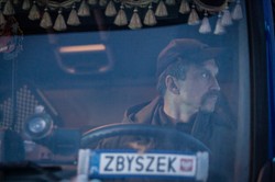 Kultowa polska komedia rozszerza uniwersum. Uwielbiany bohater dostał własny serial