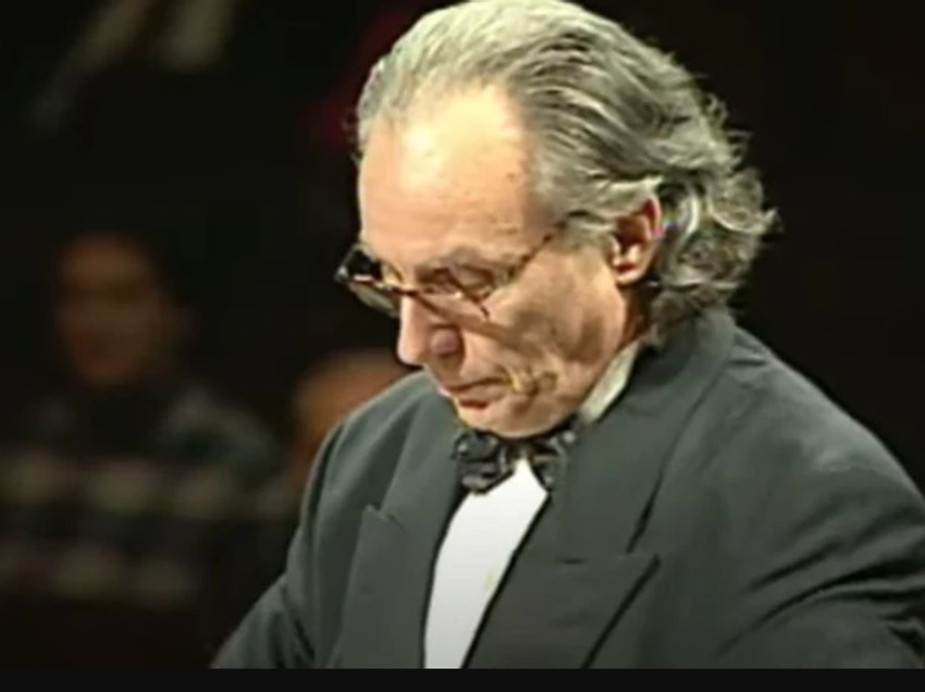 Prvi muž Gabi Novak