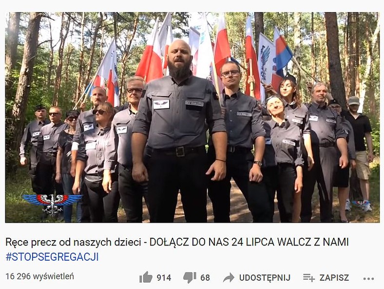 Bydgoscy kamraci zachęcający do udziału w marszu