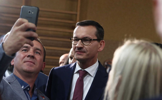 Premier Morawiecki ostrzega: Trzeba uważać na "syreni śpiew" opozycji. To PiS będzie stał na straży normalności