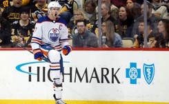 Liga NHL. Connor McDavid śrubuje rekord goli w sezonie