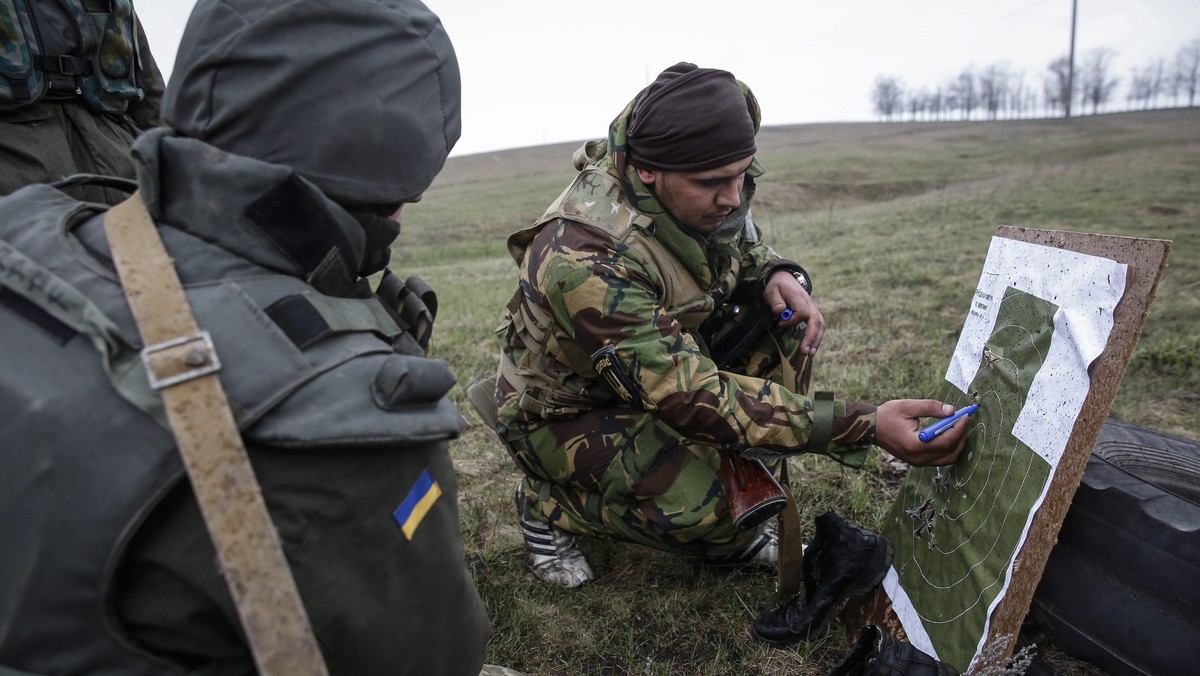 Ukraińscy eksperci uważają za mało prawdopodobną eskalację działań militarnych Rosji w Donbasie; prognozują zamrożenie konfliktu we wschodniej Ukrainie na dość długi czas. Opiniami dzielili się w piątek na konferencji prasowej w agencji Interfax-Ukraina.