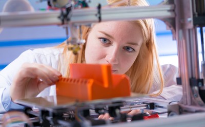 Reaktor atomowy i śmigłowce z drukarki 3D? Czyli jak technologie rodem z lotnictwa mogą rozwinąć energetykę jądrową