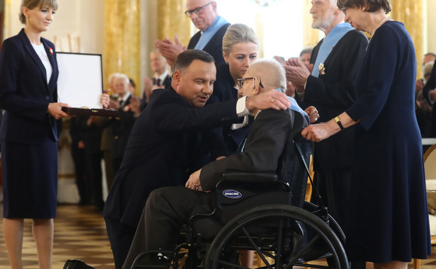 Prezydent odznaczył Orderami Orła Białego Cz. Bieleckiego, W. Kućmę i W. Siemaszkę