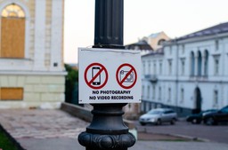 Zakaz fotografowania obiektów ważnych dla bezpieczeństwa państwa. Jakie będą kary?