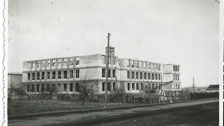 Budowa nowej szkoły przy ul. Chyliczkowskiej, II połowa lat 50