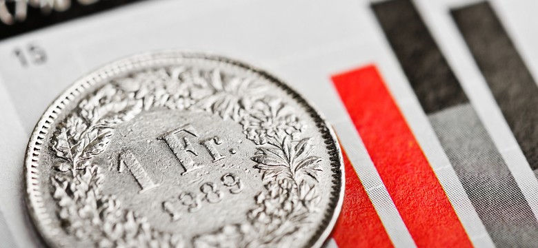 Sąd unieważni kredyt hipoteczny? Raiffeisen podał, ile wtedy zażąda wynagrodzenia za korzystanie z kapitału