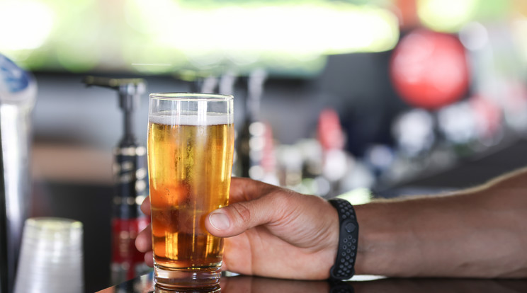 Csak mítosz lenne, hogy a sör jó másnaposság ellen? Fotó: Shutterstock 