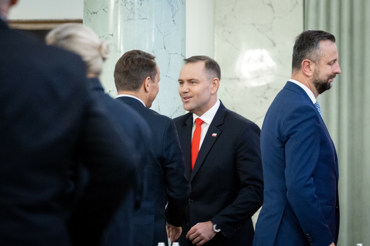 Nawrocki z Waszyngtonu: "Rząd nie radzi sobie z USA". Ostra uwaga do Sikorskiego