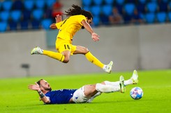 Kompromitujące pudło Ishaka. Lech nie wygrał, ale awansował [WIDEO]