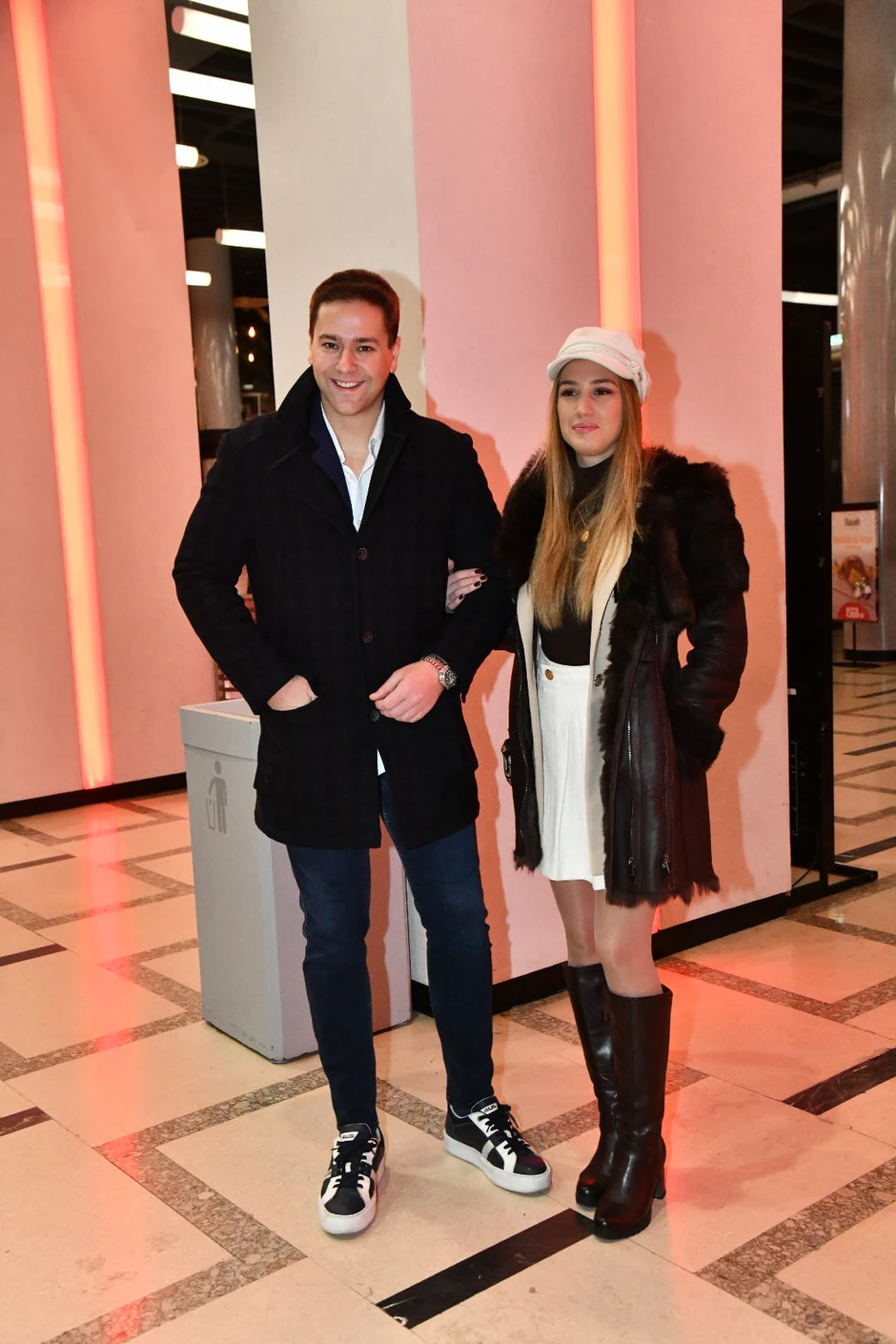 Luka Raco sa devojkom