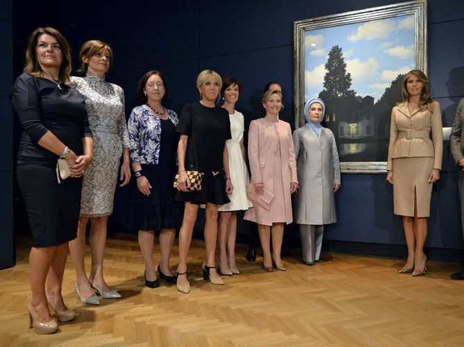 Melania Trump i Brigitte Macron oraz inne partnerki przywódców krajów NATO