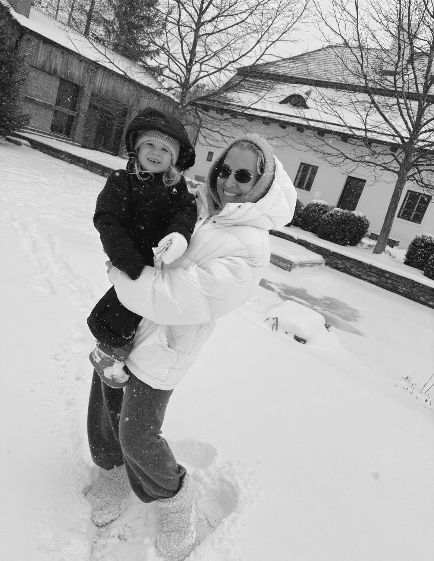 Dominika Cibulková s dcérkou Ninou na zimnej dovolenke. 