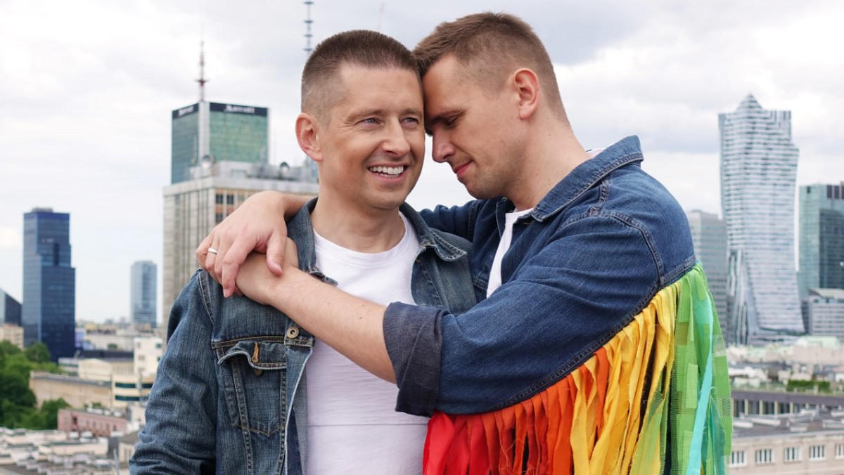 TVP zwolniła Kwiecińskiego za bycie gejem. Po latach walki przed sądem jest wyrok