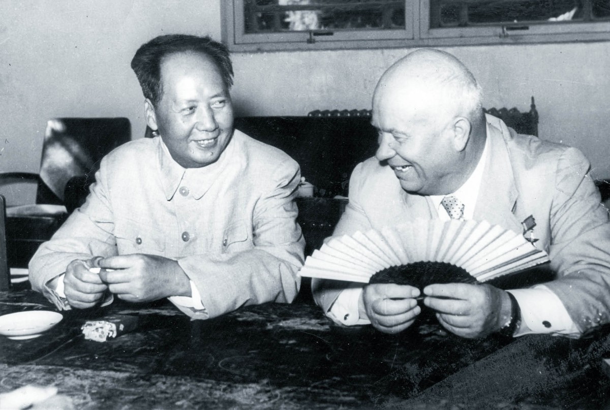 Nieoficjalna rozmowa Mao Zedonga i Nikity Chruszczowa na pekińskim lotnisku. Luty 1959 r.