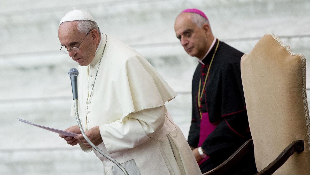 W mediach pojawiło się wiele idiotyzmów na temat decyzji papieża Franciszka w sprawie rozgrzeszania aborcji przez kapłanów – taką opinię wyraził arcybiskup Rino Fisichella z Watykanu. Przypomniał, że papież podkreślił, iż aborcja to ciężki grzech.