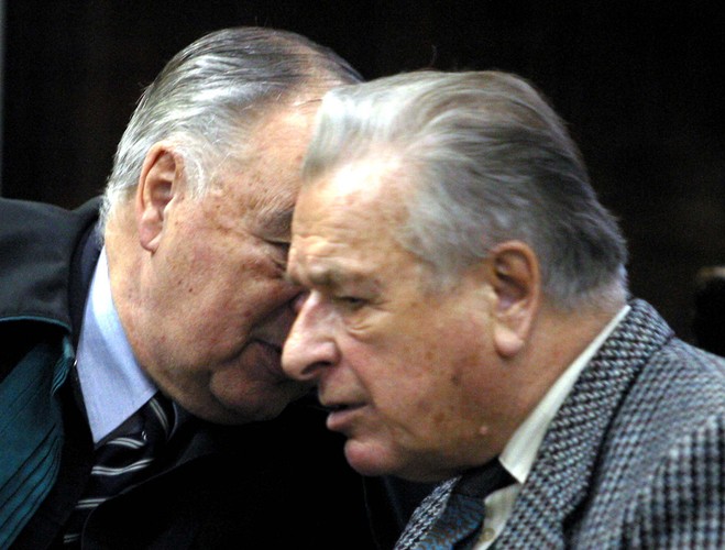 Czesław Kiszczak w 2003 roku przed sądem, w procesie o przyczynienie się do śmierci 9 górników w czasie pacyfikacji kopalni 'Wujek' w 1981 roku