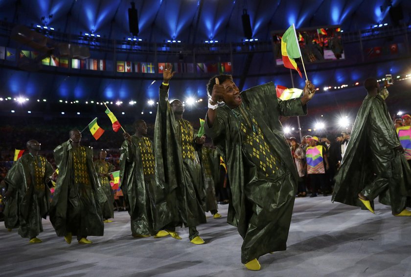 Rio 2016: Barwne stroje olimpijczyków na ceremonii otwarcia