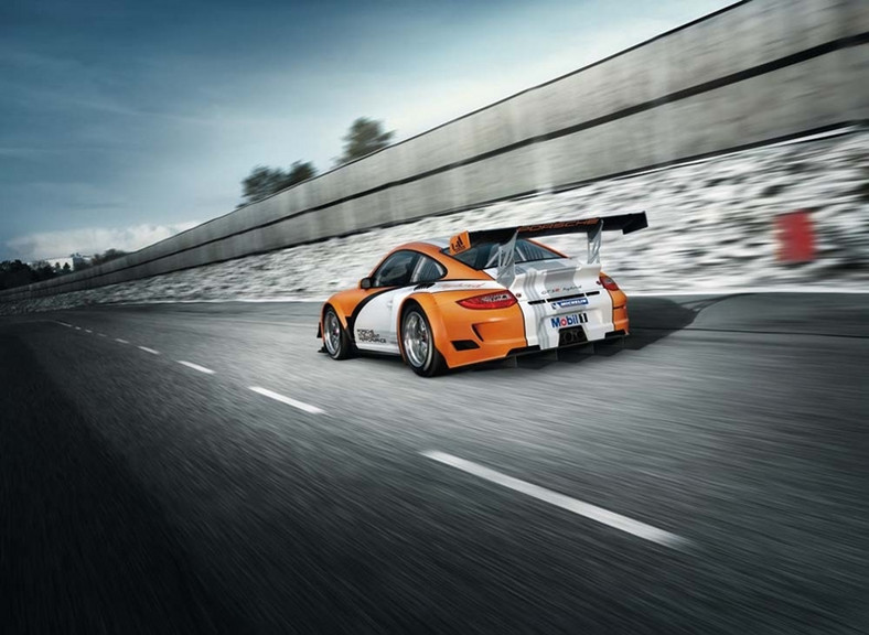 Porsche GT3 R Hybrid to konkurent Toyoty Prius