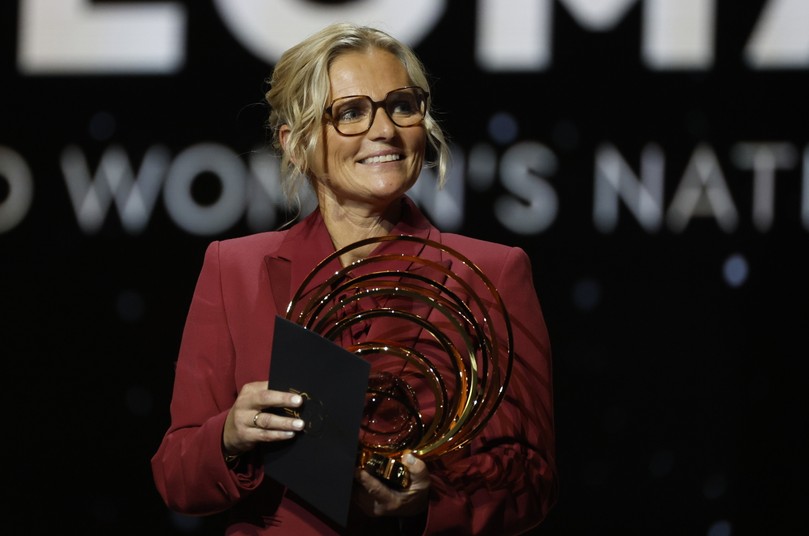 Piękne kobiety na gali Złotej Piłki. Partnerki piłkarzy, piłkarki a nawet Księżna Monako