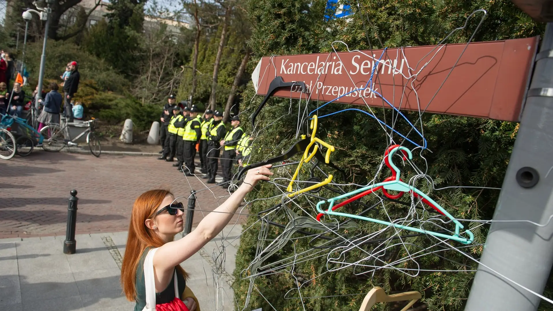 Przez "dobrą zmianę" wracamy do punktu wyjścia. PiS cofa nas dokładnie o 45 lat!