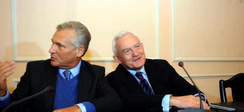 Tajne notatki o więzieniach CIA pogrążają Kwaśniewskiego i Millera