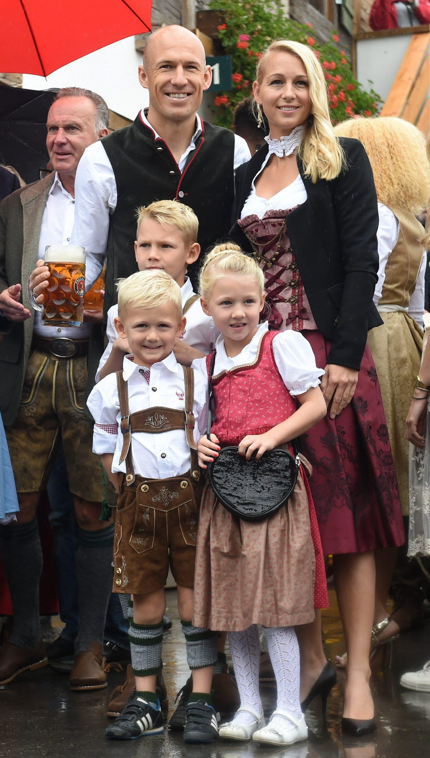 Piłkarze Bayernu balują na Oktoberfest. Lewy przyszedł sam