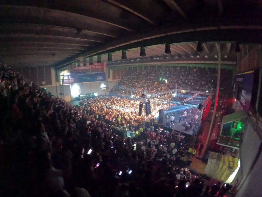 Prepuna hala u Kragujevcu