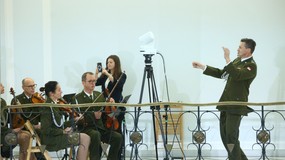 Spotkanie opłatkowe w Sejmie. Dyrygent skradł show [WIDEO]