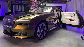 Widziałem Rolls-Royce’a Spectre. To trzytonowe coupe ustanawia aż sześć precedensów w historii firmy