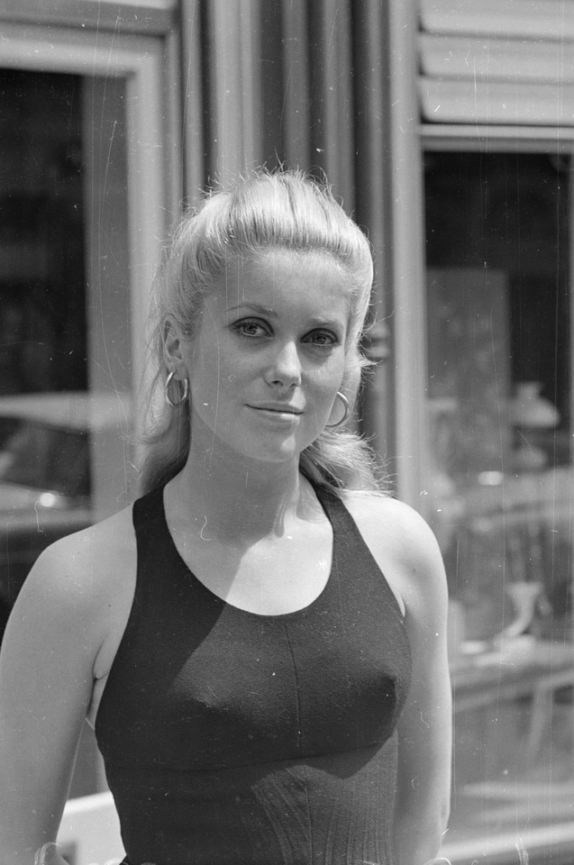 Catherine Deneuve w 1965 roku