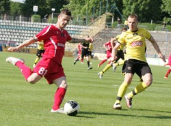 Klub Ekstraklasy sprzedaje zawodników, żeby przeżyć