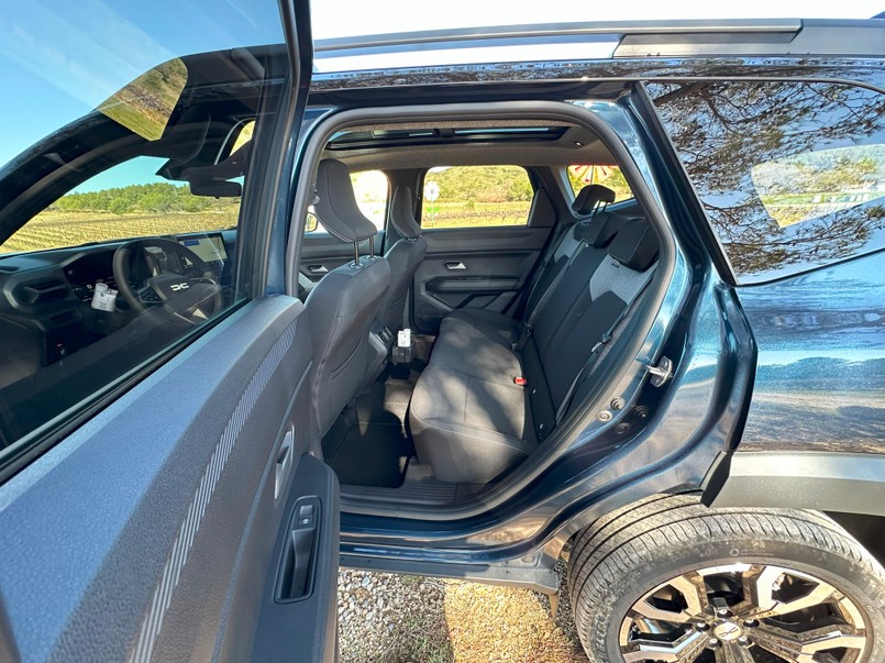 Nowa Dacia Bigster Hybrid 155