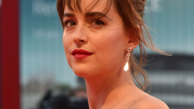 Dakota Johnson: oglądałam rodziców, gdy uprawiali seks z innymi partnerami